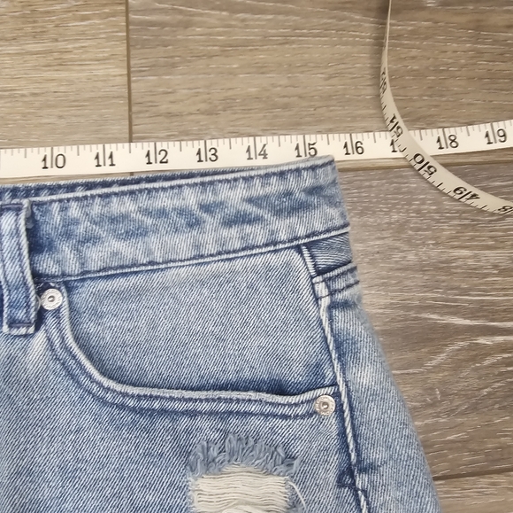 Womens Volcom Denim Mini Skirt sz 10 - Picture 3 of 7